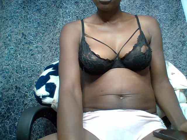 Queenyann webcam