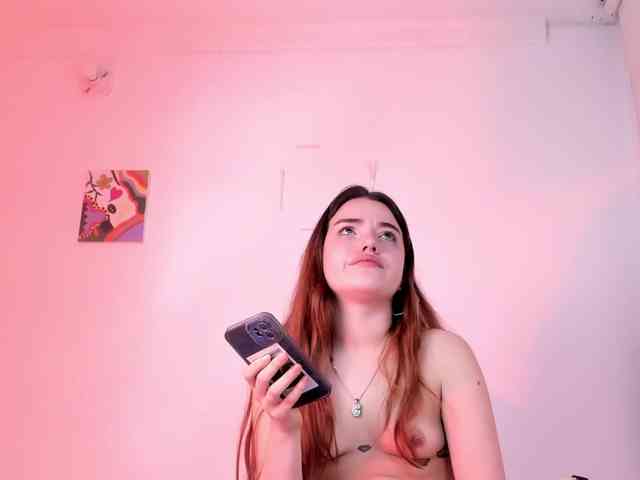 Pamela-Velvet webcam
