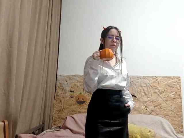 LorrieRingham webcam