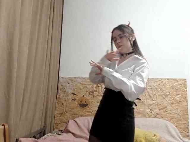 LorrieRingham webcam