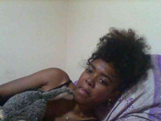 SexyFrenchDoll webcam