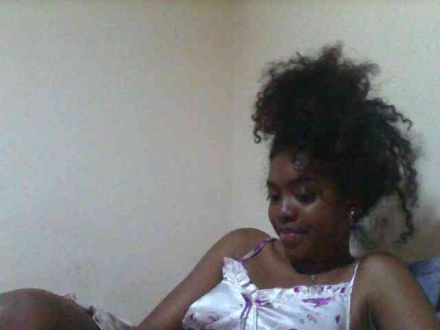 SexyFrenchDoll webcam