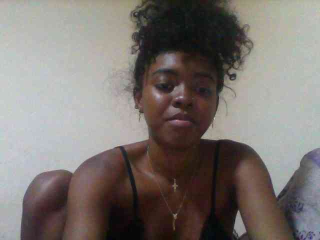 SexyFrenchDoll webcam