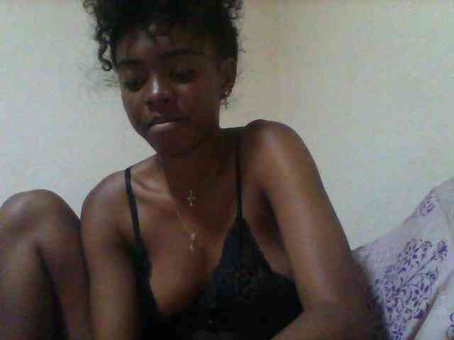 SexyFrenchDoll webcam