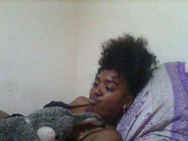 SexyFrenchDoll webcam