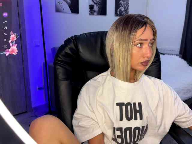 LisaShultz webcam