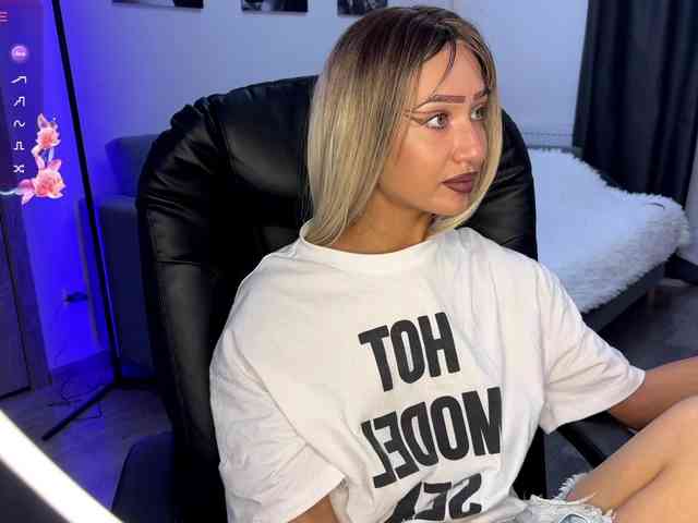 LisaShultz webcam
