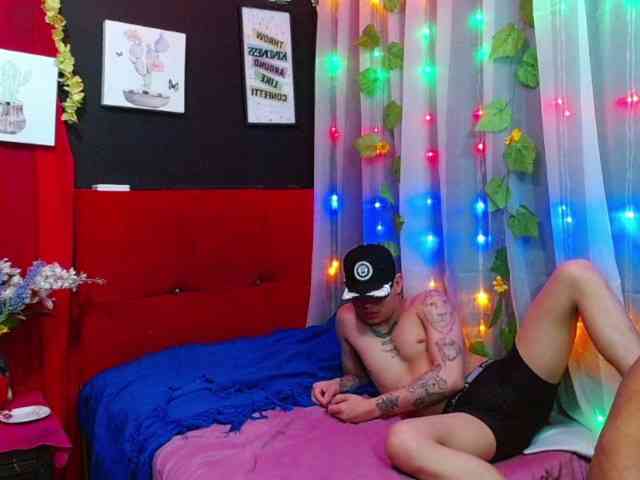 SSEXYYBITCHH webcam