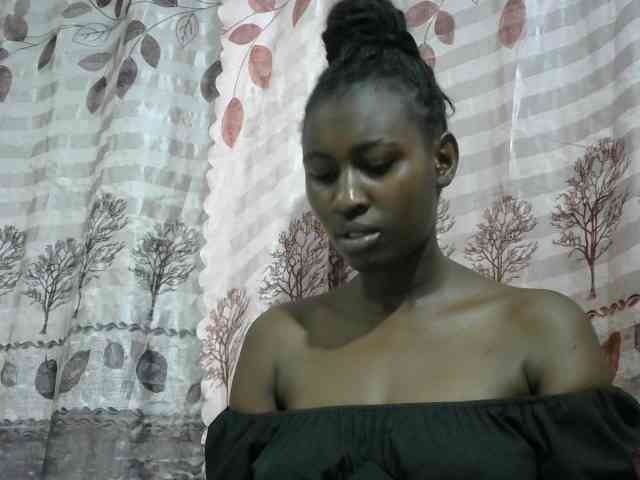 Africanqueen20 webcam