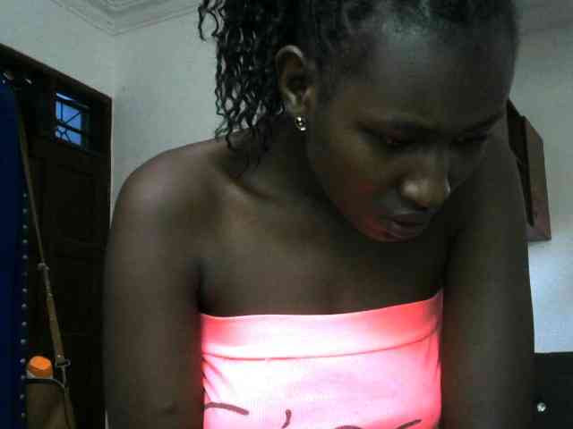 Africanqueen20 webcam