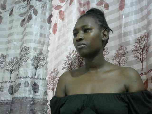 Africanqueen20 webcam