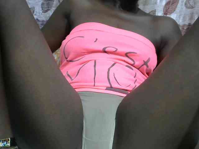 Africanqueen20 webcam