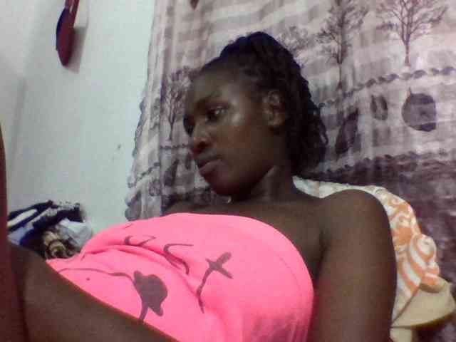 Africanqueen20 webcam