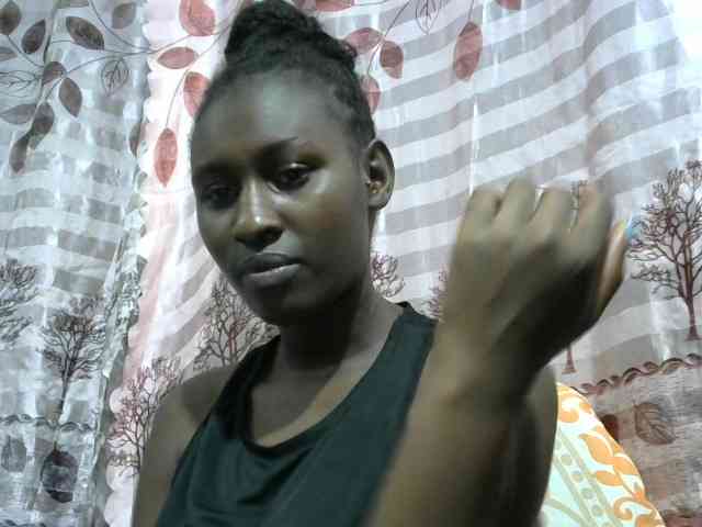 Africanqueen20 webcam