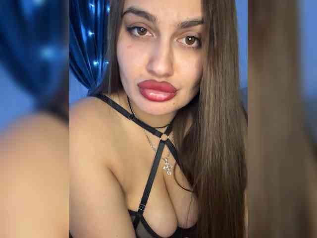 Sweetgirl31111 webcam