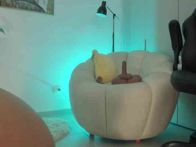 SaraWinstone1 webcam