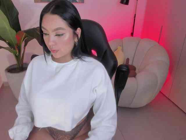 SaraWinstone1 webcam