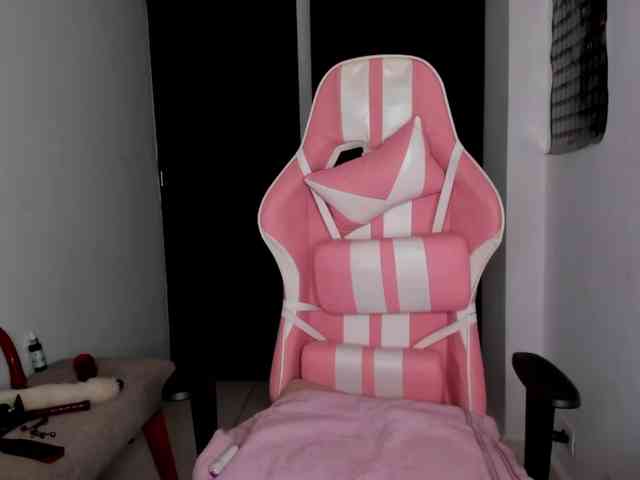 OrgasmicGirls69 webcam