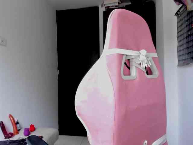 OrgasmicGirls69 webcam