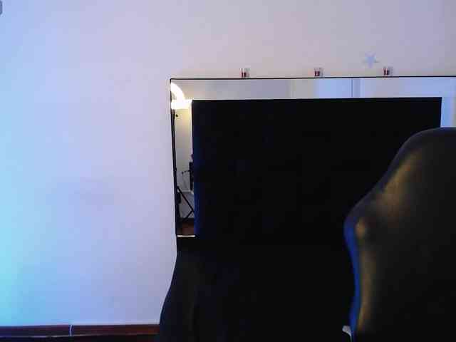 Milly-Sanchez webcam