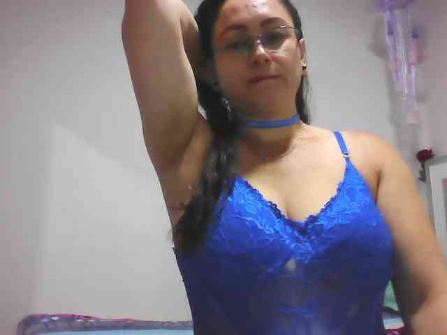 Milly-Sanchez webcam