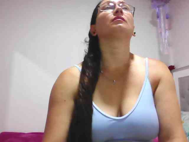 Milly-Sanchez webcam