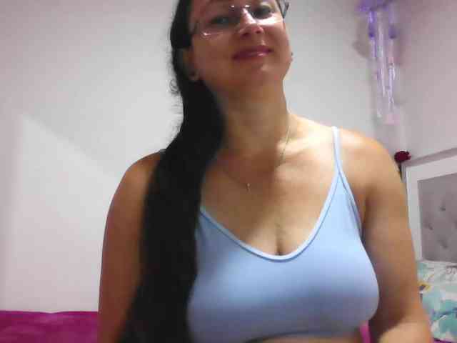 Milly-Sanchez webcam