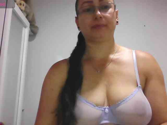 Milly-Sanchez webcam