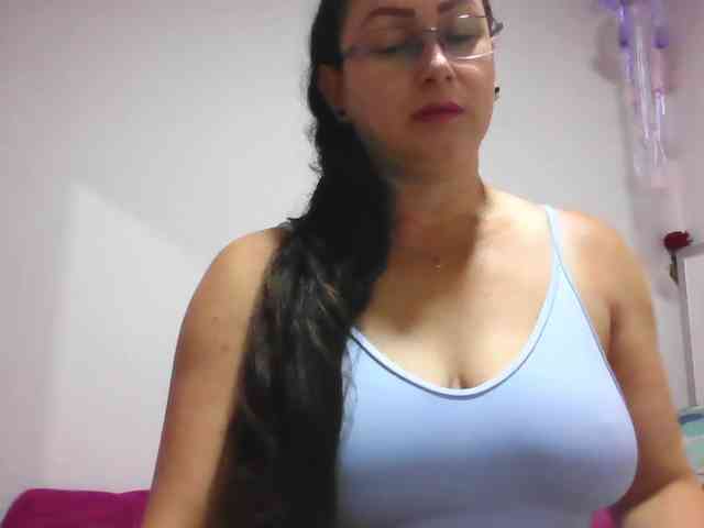 Milly-Sanchez webcam