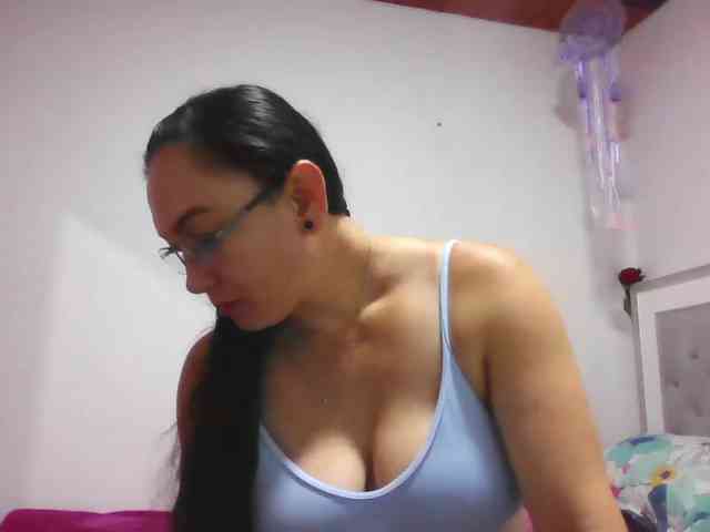Milly-Sanchez webcam