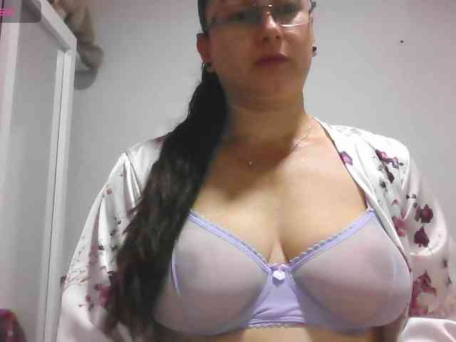 Milly-Sanchez webcam