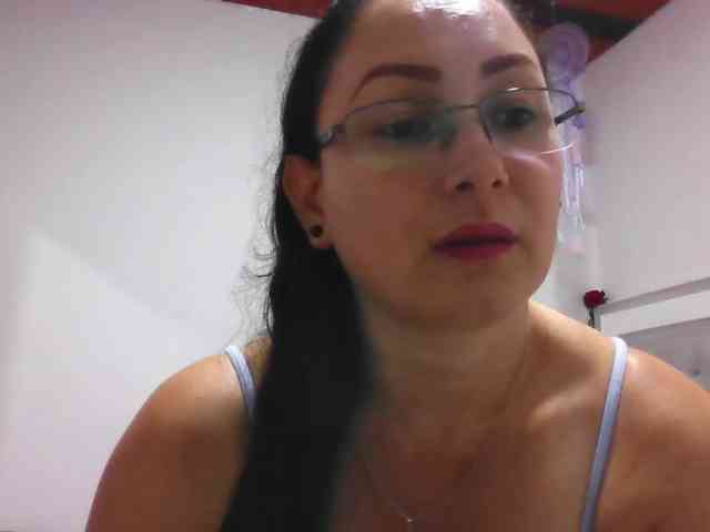 Milly-Sanchez webcam
