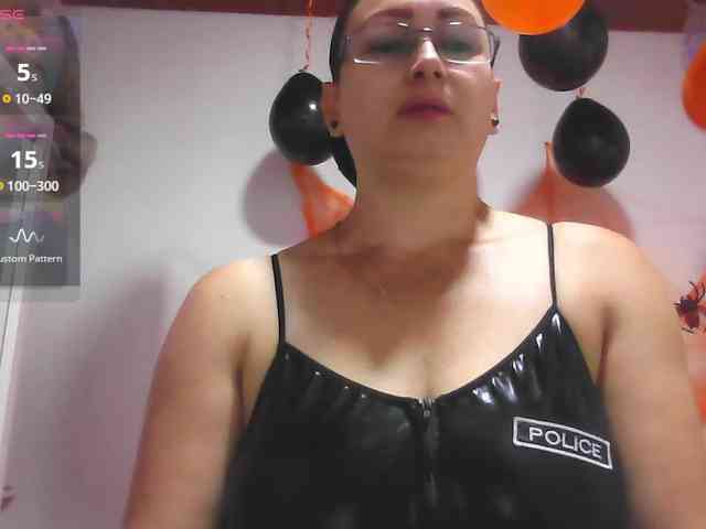 Milly-Sanchez webcam