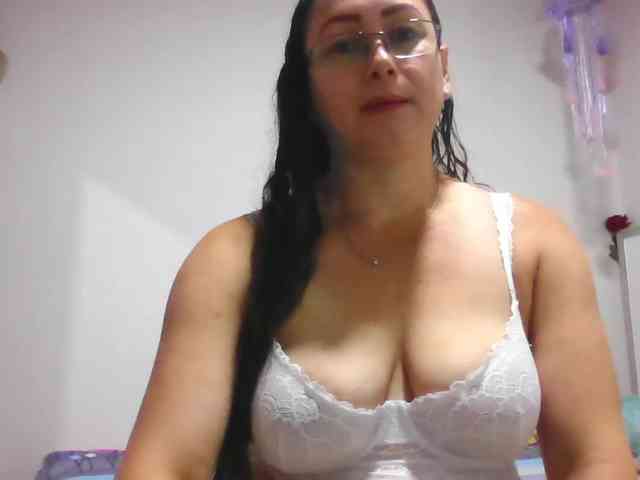 Milly-Sanchez webcam