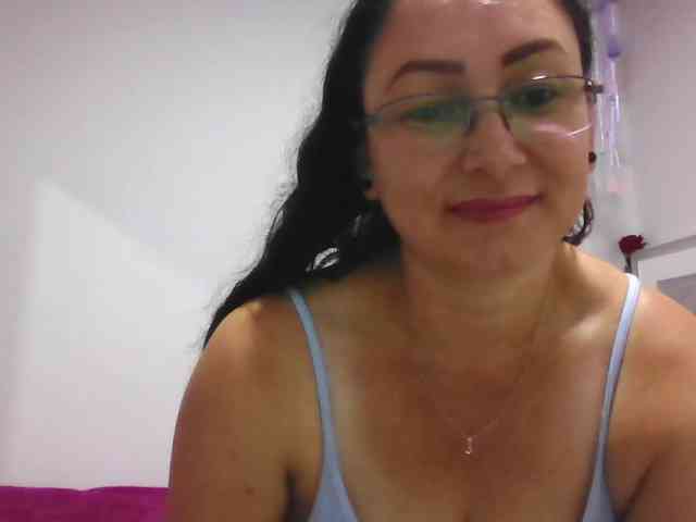 Milly-Sanchez webcam