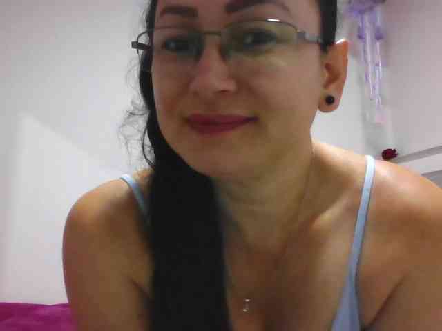 Milly-Sanchez webcam