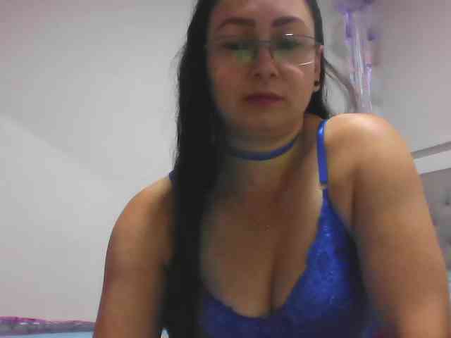 Milly-Sanchez webcam