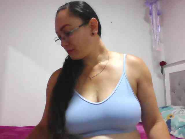 Milly-Sanchez webcam