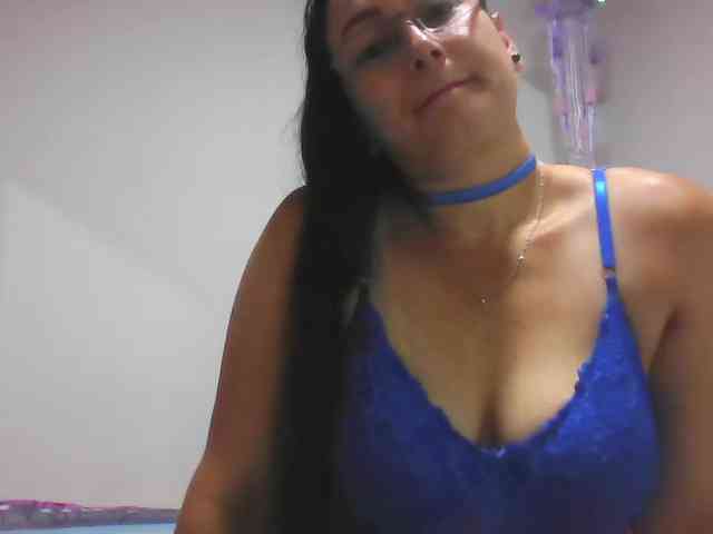 Milly-Sanchez webcam