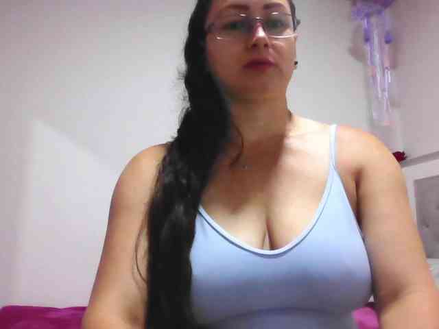 Milly-Sanchez webcam