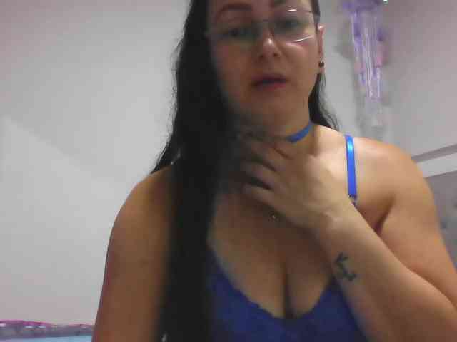 Milly-Sanchez webcam