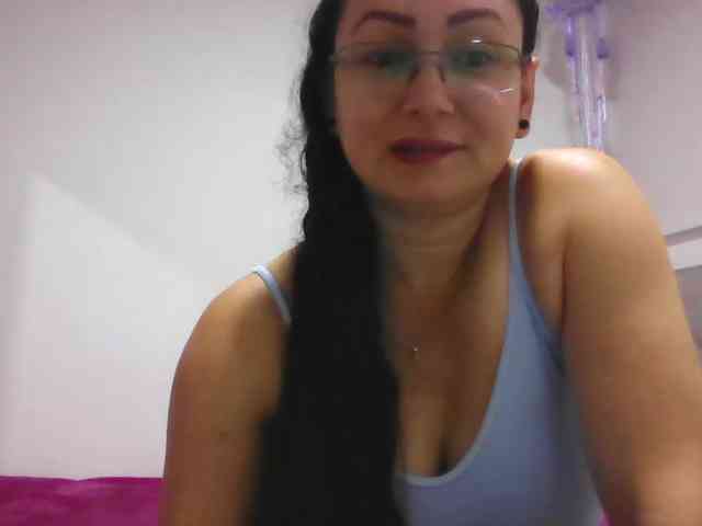 Milly-Sanchez webcam