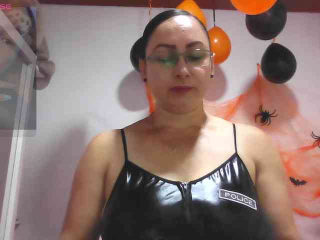 Milly-Sanchez webcam