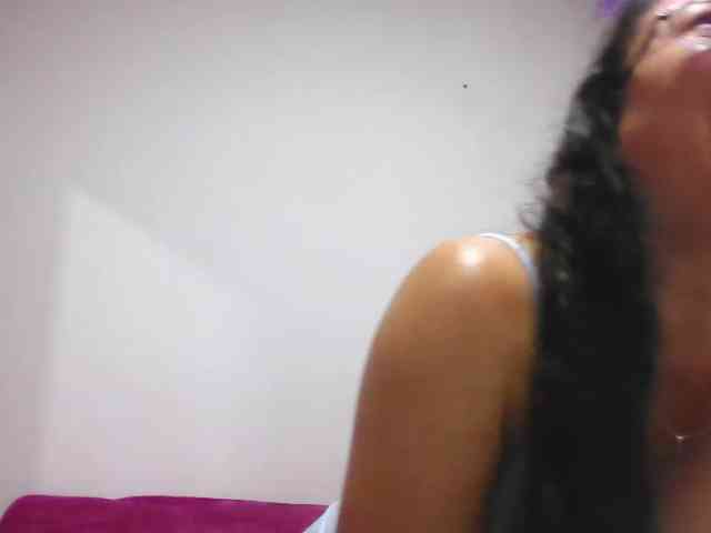 Milly-Sanchez webcam