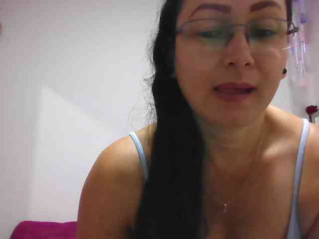 Milly-Sanchez webcam