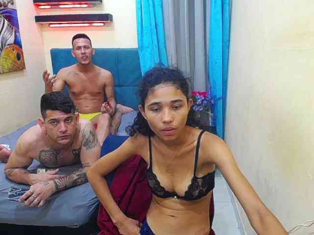 zarinabetifull webcam