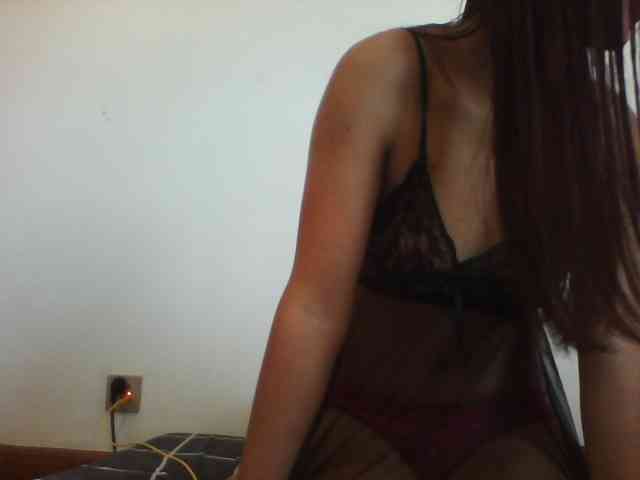 PrettyLie webcam