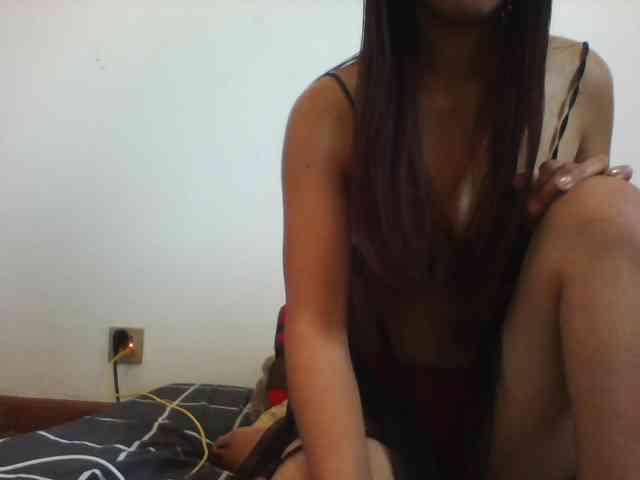 PrettyLie webcam