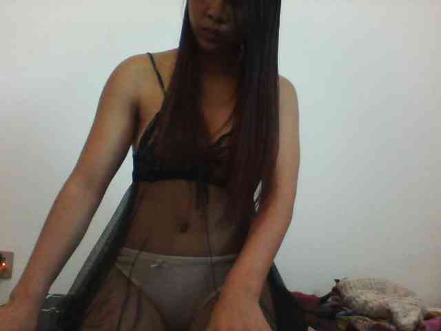 PrettyLie webcam