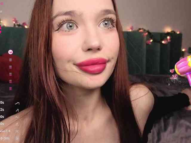 PrettyLilie webcam